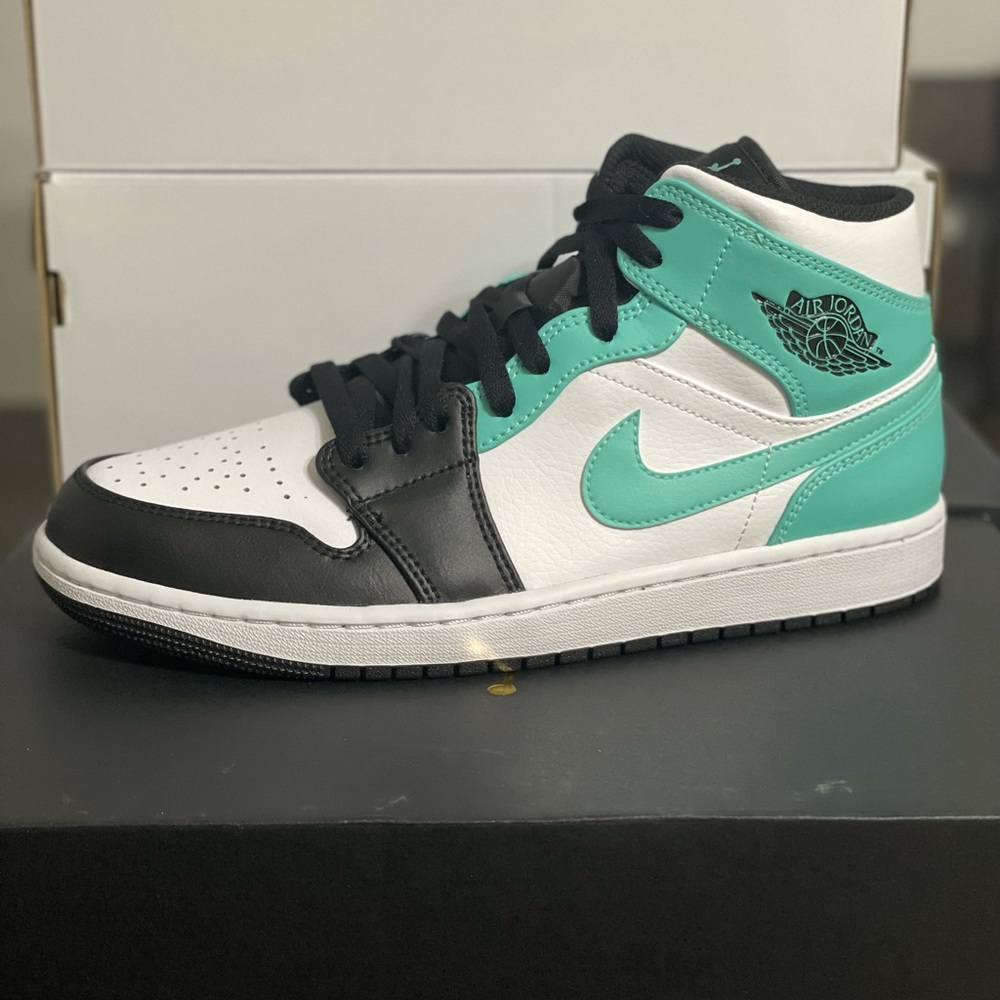 AJ1 Tropical Twist! Dead Stock!